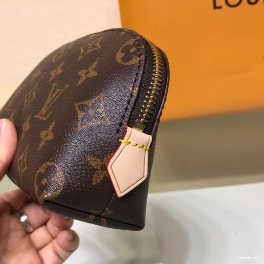 Affordable VUITTON LOUIS COSMETIC POUCH 0723